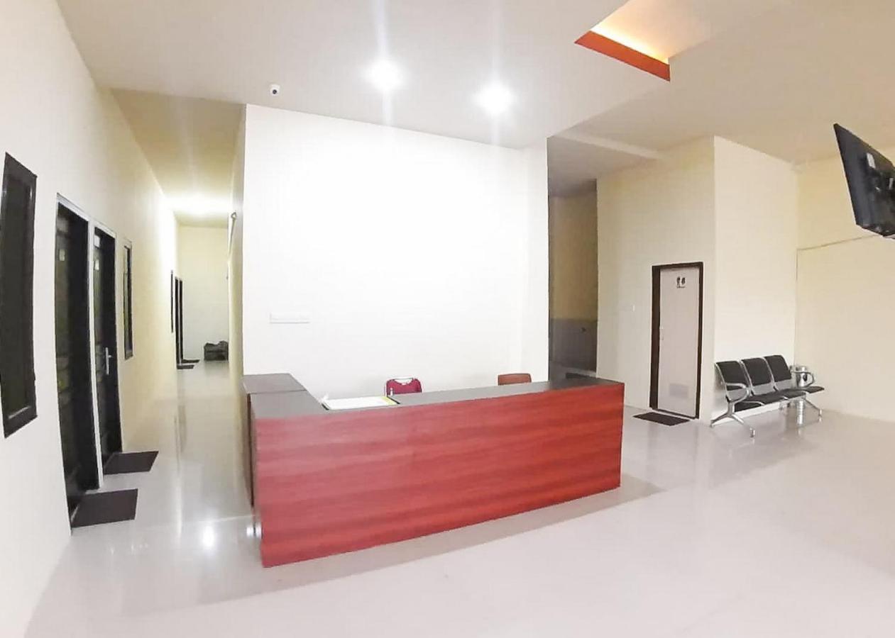 Reddoorz Syariah Near Transmart Jambi 2 Hotell Palmerah Eksteriør bilde